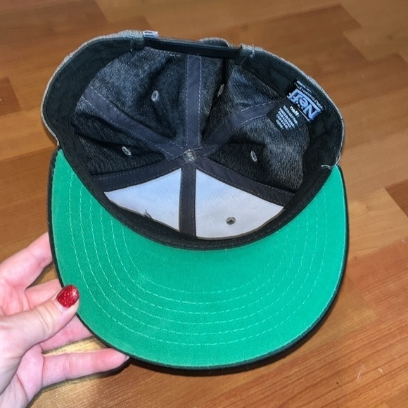 Neff men’s black and gray snap back cap one size fits most - Picture 5 of 7